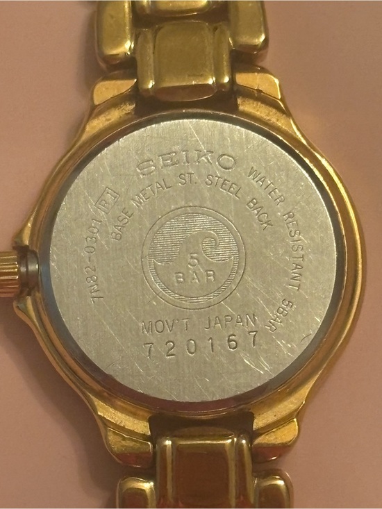 Seiko SQ50 Gold Tone Women\'s Bracelet Watch- needs battery main image 6
